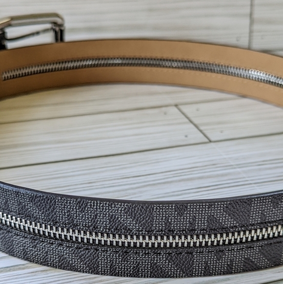MICHAEL Michael Kors Black Monogram Zippered Belt Silver Tone Buckle Size Large - Picture 9 of 9